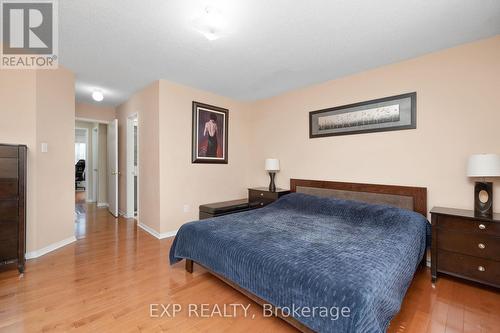 286 - 23 Observatory Lane, Richmond Hill, ON - Indoor Photo Showing Bedroom