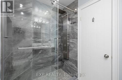 286 - 23 Observatory Lane, Richmond Hill, ON - Indoor Photo Showing Bathroom