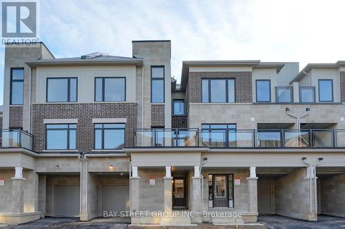 105 Ness Drive, Richmond Hill, ON - Outdoor With Balcony With Facade