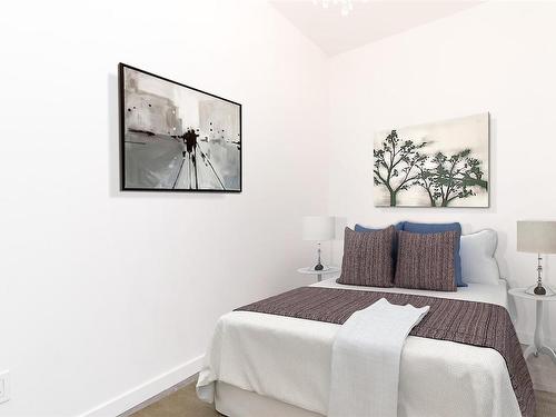 304-848 Mason St, Victoria, BC - Indoor Photo Showing Bedroom