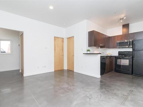 304-848 Mason St, Victoria, BC - Indoor Photo Showing Kitchen