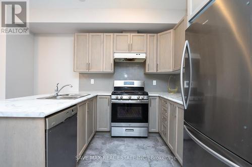 99 - 445 Ontario Street, Milton, ON - Indoor Photo Showing Kitchen