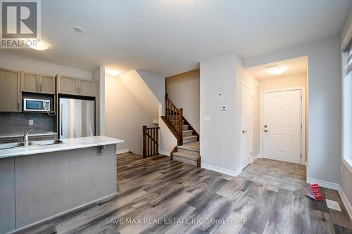 99 - 445 Ontario Street, Milton, ON - Indoor Photo Showing Kitchen