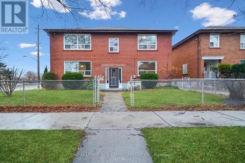 100 - 1 Yorkview Drive, Toronto, ON - Outdoor