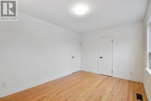 100 - 1 Yorkview Drive, Toronto, ON - Indoor Photo Showing Other Room