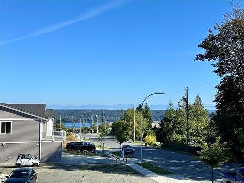 870 Russell Rd, Ladysmith, BC 