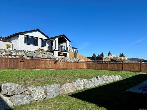 870 Russell Rd, Ladysmith, BC 