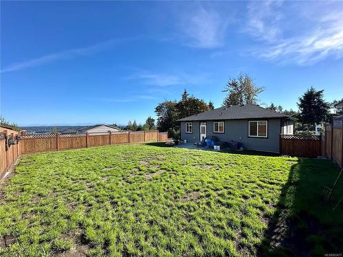 870 Russell Rd, Ladysmith, BC 