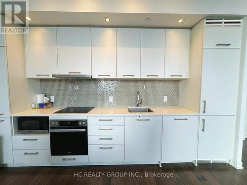 Ph112 - 87 Peter Street, Toronto, ON - Indoor Photo Showing Kitchen With Upgraded Kitchen