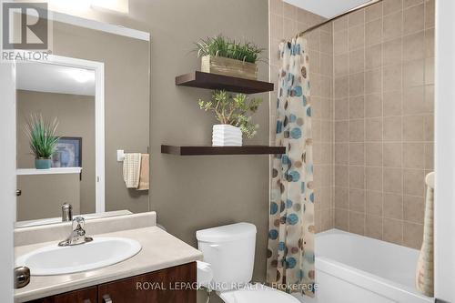 8681 Dogwood Crescent, Niagara Falls (222 - Brown), ON - Indoor Photo Showing Bathroom