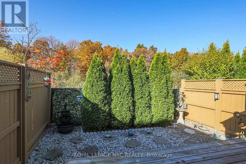 8681 Dogwood Crescent, Niagara Falls (222 - Brown), ON - Outdoor