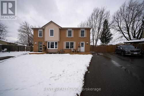 7 Fenwick Court, Brantford, ON - Outdoor