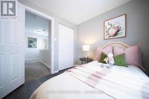 7 Fenwick Court, Brantford, ON - Indoor Photo Showing Bedroom