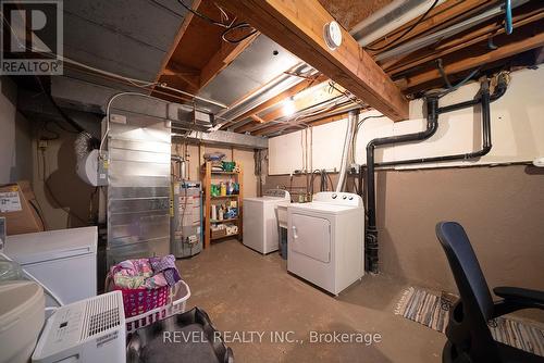 7 Fenwick Court, Brantford, ON - Indoor Photo Showing Laundry Room