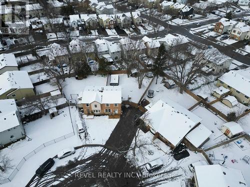 7 Fenwick Court, Brantford, ON - Outdoor With View