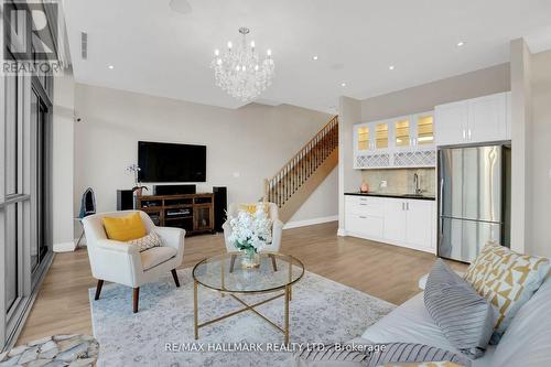 3740 Mangusta Court, Innisfil, ON - Indoor Photo Showing Living Room