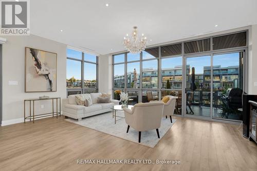 3740 Mangusta Court, Innisfil, ON - Indoor Photo Showing Living Room