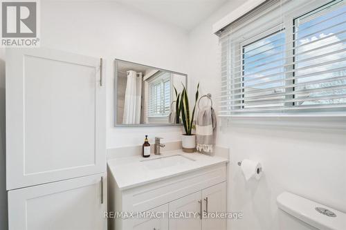 532 Cobblehill Drive, Oshawa (Pinecrest), ON - Indoor Photo Showing Bathroom