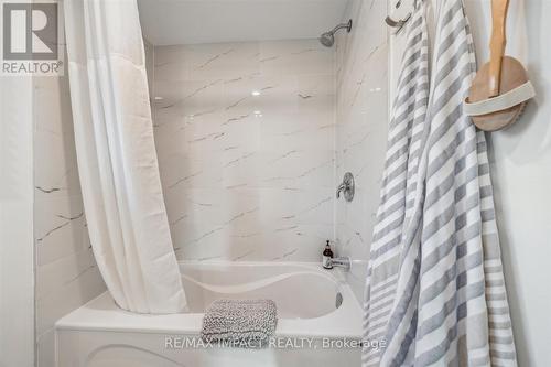 532 Cobblehill Drive, Oshawa (Pinecrest), ON - Indoor Photo Showing Bathroom