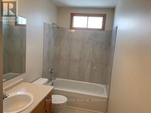 966 Lombardy Street, Kingston (South Of Taylor-Kidd Blvd), ON - Indoor Photo Showing Bathroom