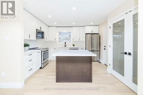 1245 Fairway Drive, Ottawa, ON - Indoor Photo Showing Kitchen With Upgraded Kitchen