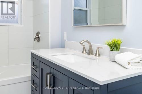 1245 Fairway Drive, Ottawa, ON - Indoor Photo Showing Bathroom