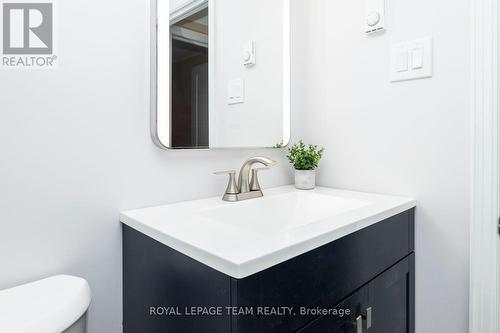 1245 Fairway Drive, Ottawa, ON - Indoor Photo Showing Bathroom