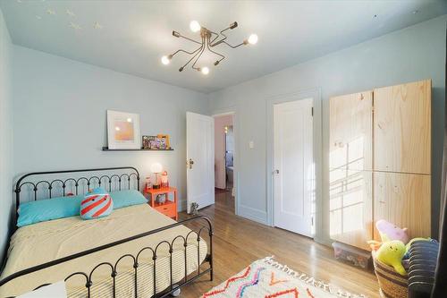 195 Ash Street, Winnipeg, MB - Indoor Photo Showing Bedroom