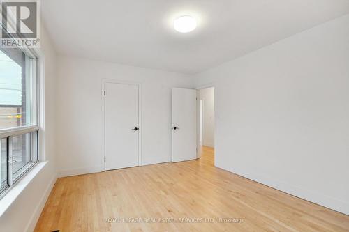 200 - 1 Yorkview Drive, Toronto, ON - Indoor Photo Showing Other Room