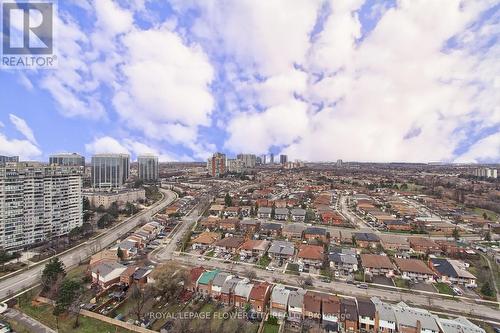 2106 - 204 Burnhamthorpe Road E, Mississauga, ON - Outdoor With View