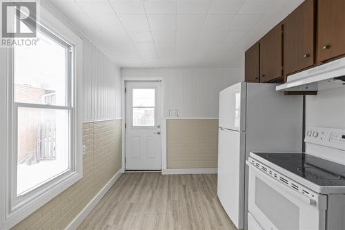 375 First Ave, Sault Ste. Marie, ON - Indoor Photo Showing Kitchen