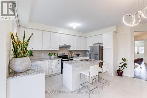 639 Fleetwood Drive, Oshawa, ON - Indoor Photo Showing Kitchen