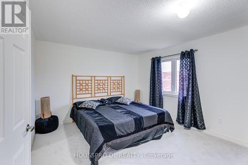 639 Fleetwood Drive, Oshawa, ON - Indoor Photo Showing Bedroom