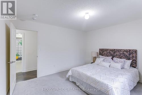 639 Fleetwood Drive, Oshawa, ON - Indoor Photo Showing Bedroom