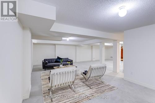 639 Fleetwood Drive, Oshawa, ON - Indoor