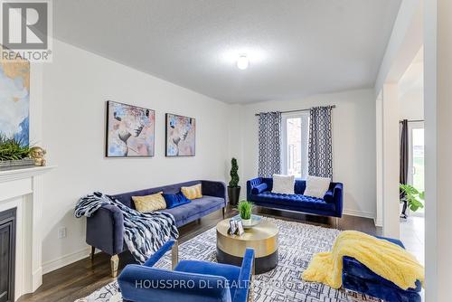 639 Fleetwood Drive, Oshawa, ON - Indoor Photo Showing Living Room With Fireplace