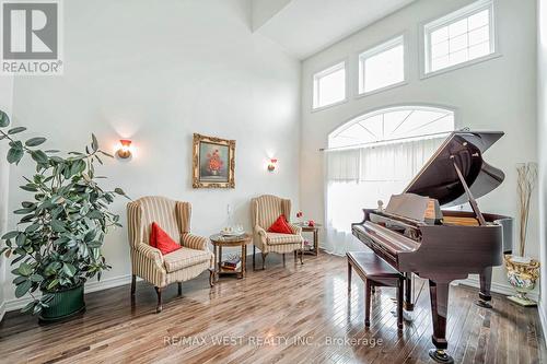 5 Westlea Avenue, Richmond Hill, ON - Indoor Photo Showing Other Room