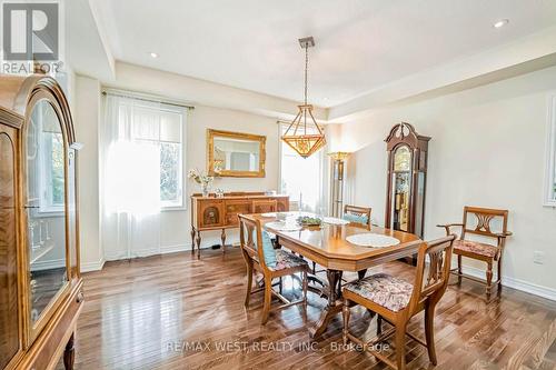 5 Westlea Avenue, Richmond Hill, ON - Indoor Photo Showing Dining Room