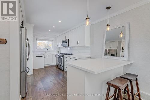 74 Strabane Avenue, Barrie, ON - Indoor Photo Showing Kitchen With Upgraded Kitchen