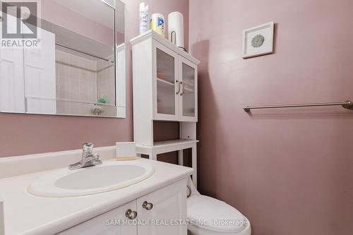 81 - 50 Strathaven Drive, Mississauga, ON - Indoor Photo Showing Bathroom