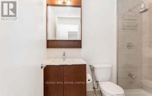 Ph03 - 2560 Eglinton Avenue W, Mississauga, ON - Indoor Photo Showing Bathroom