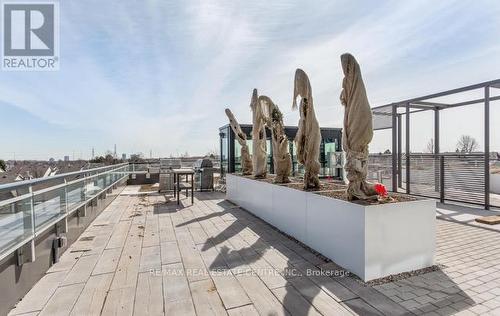 Ph03 - 2560 Eglinton Avenue W, Mississauga, ON - Outdoor