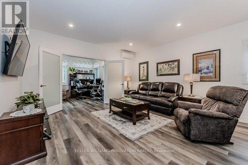 41 - 375 Mitchell Road S, North Perth, ON - Indoor Photo Showing Living Room