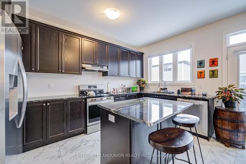 69 Bud Leggett Crescent, Georgina, ON - Indoor Photo Showing Kitchen