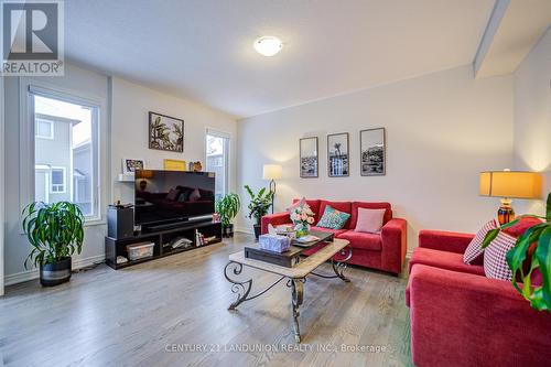 69 Bud Leggett Crescent, Georgina, ON - Indoor Photo Showing Living Room