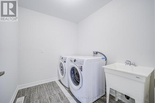 69 Bud Leggett Crescent, Georgina, ON - Indoor Photo Showing Laundry Room