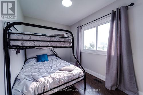 885 Glen Cedar Drive, Smith-Ennismore-Lakefield, ON - Indoor Photo Showing Bedroom