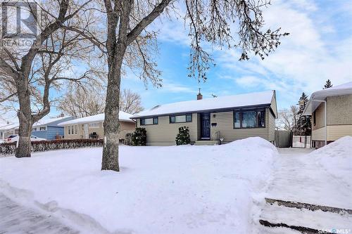 711 18Th Avenue E, Regina, SK - Outdoor With Facade