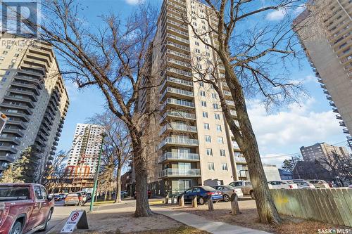 1205 320 5Th Avenue N, Saskatoon, SK - Outdoor With Balcony With Facade