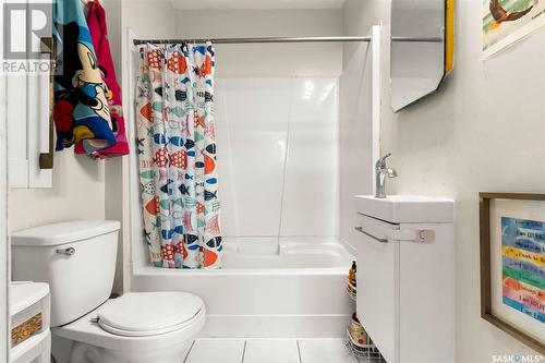 1271 Mctavish Street, Regina, SK - Indoor Photo Showing Bathroom